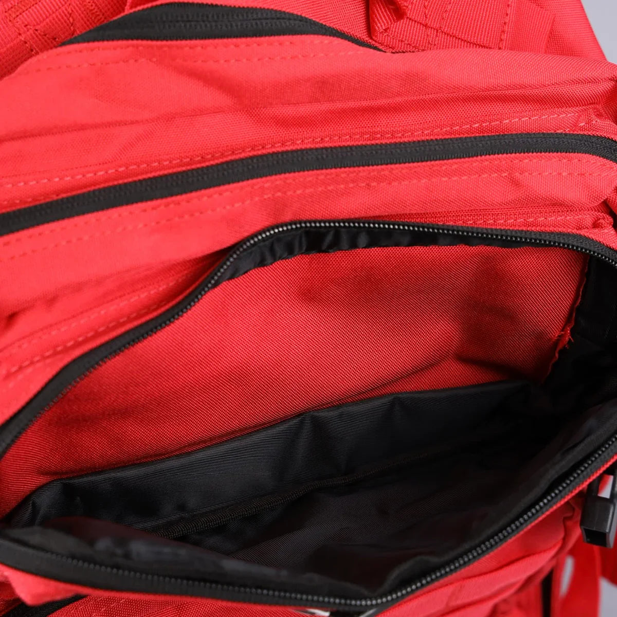 Mochila Gympack Pro 50 Litros Vermelha - Bolso Frontal Superior Aberto